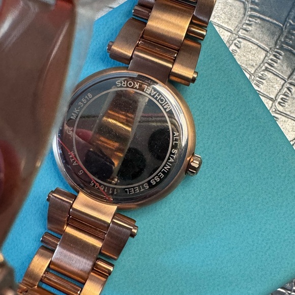 Rose Gold with Rose Gold band Delray MICHAEL KORS watch - Picture 5 of 7